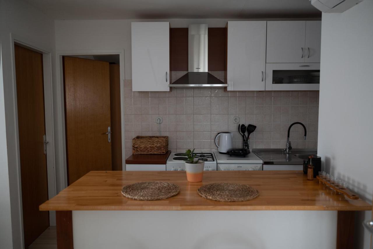 Apartman Milutin วรซี ภายนอก รูปภาพ