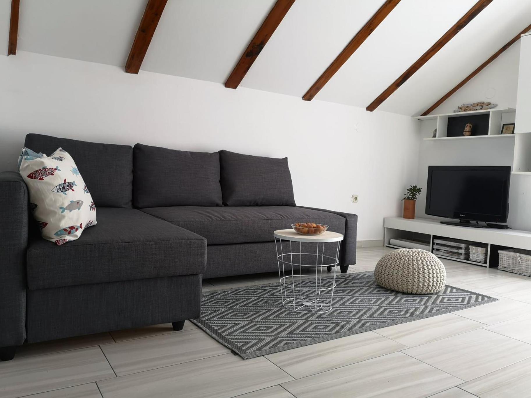 Apartman Milutin วรซี ภายนอก รูปภาพ