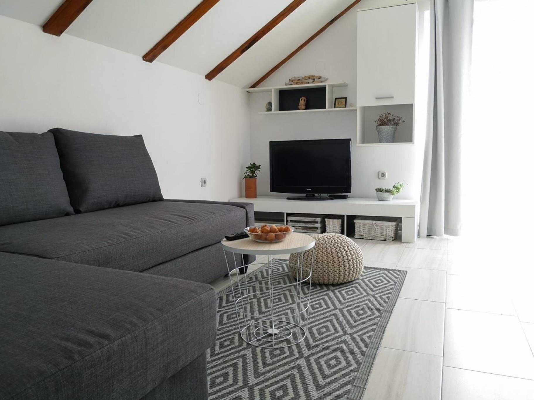 Apartman Milutin วรซี ภายนอก รูปภาพ